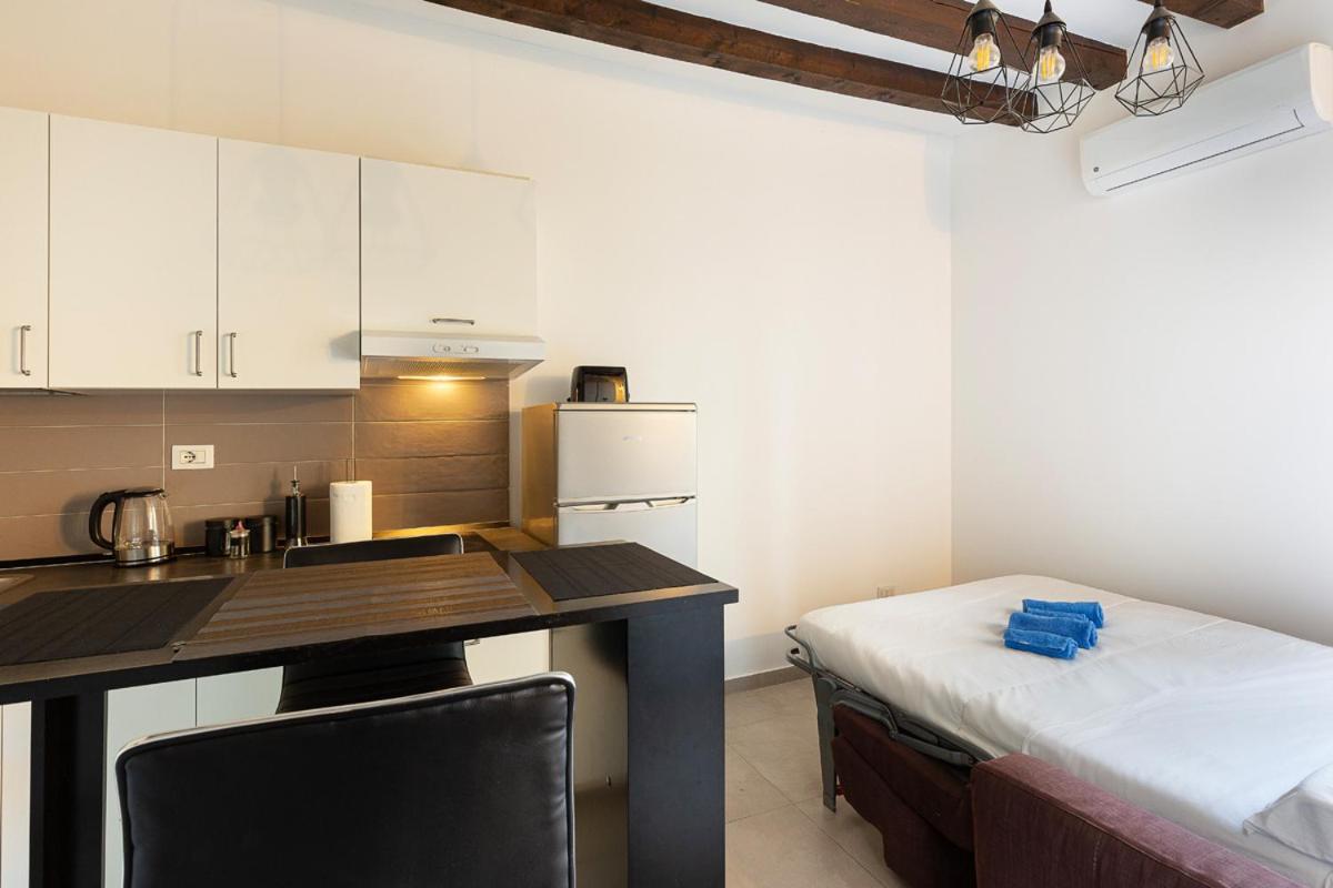 Superb Loft NavigliComfy&Relax Apartment Milan Luaran gambar